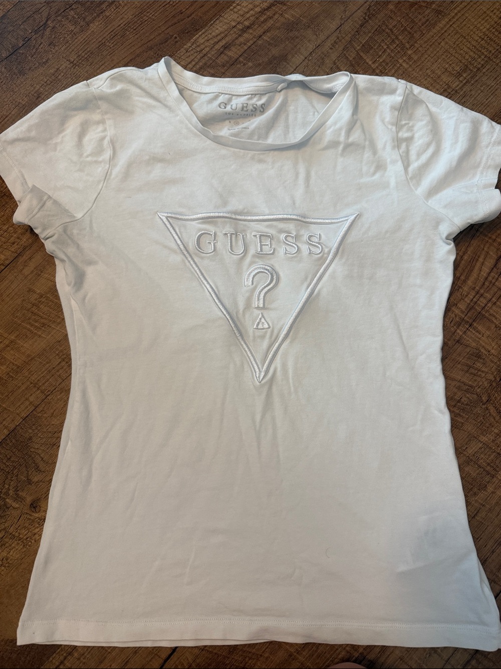 GUESS White Embroidered Triangle Logo Short Sleeve Tee